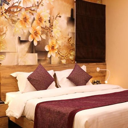 Hotel Mansa カーンプル エクステリア 写真