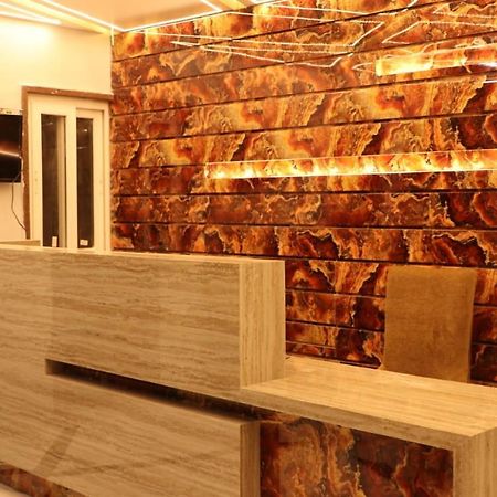 Hotel Mansa カーンプル エクステリア 写真