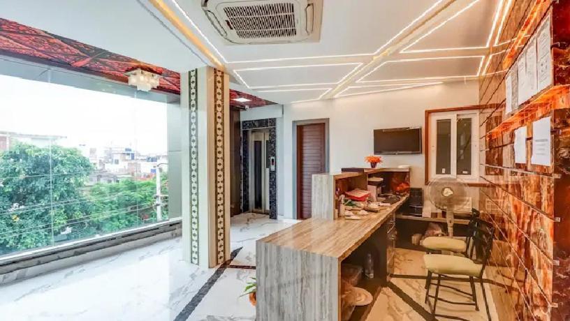 Hotel Mansa カーンプル エクステリア 写真